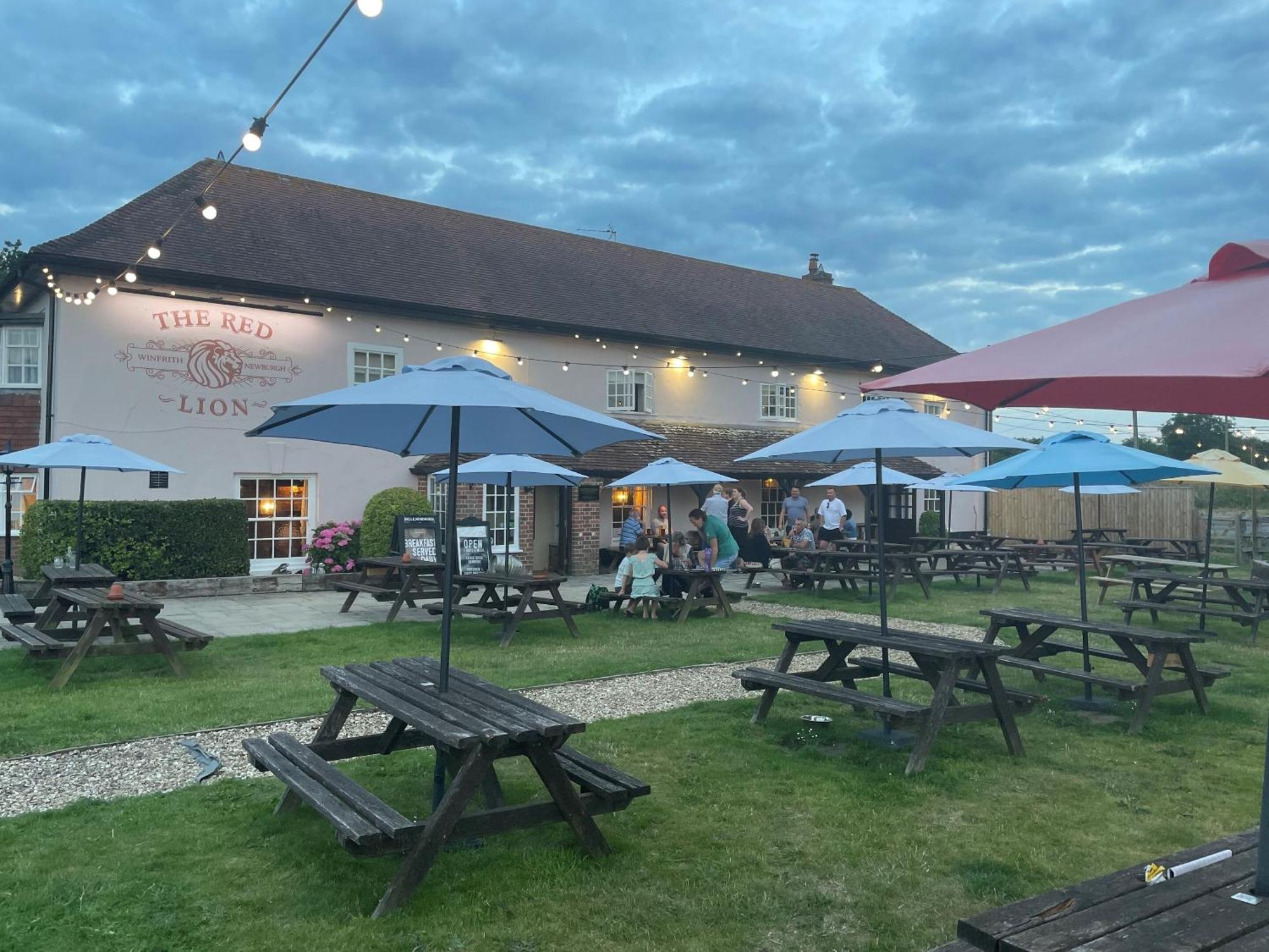 Winfrith NewburghRed Lion住宿加早餐旅馆 外观 照片